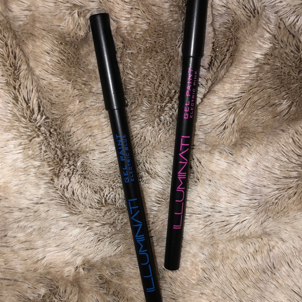 ILLUMINATI COSMETICS💕